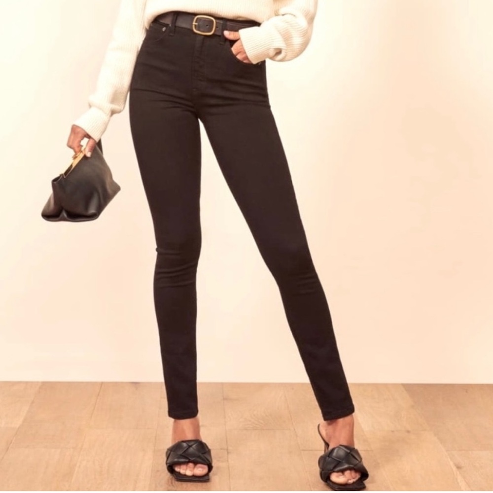 Reformation‎ Harper Mid Rise Skinny Jeans NWT
Color: Black
Size: 24